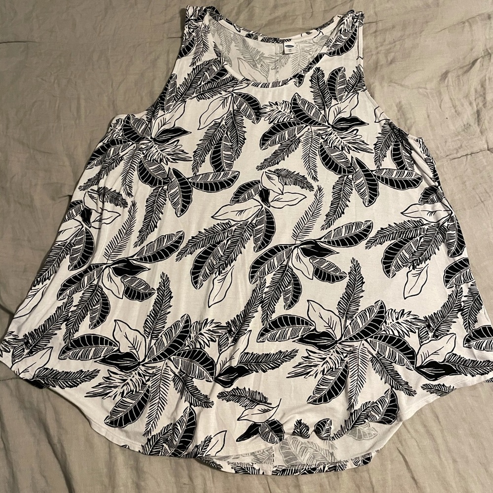Old Navy Flowy Leaf Tank Top Size XXL